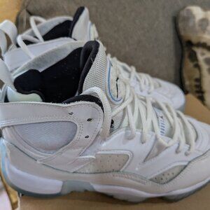 Jordan Jumpman Two Trey Teens Size 6Y Legend Blue Basketball Shoes DO1925-104